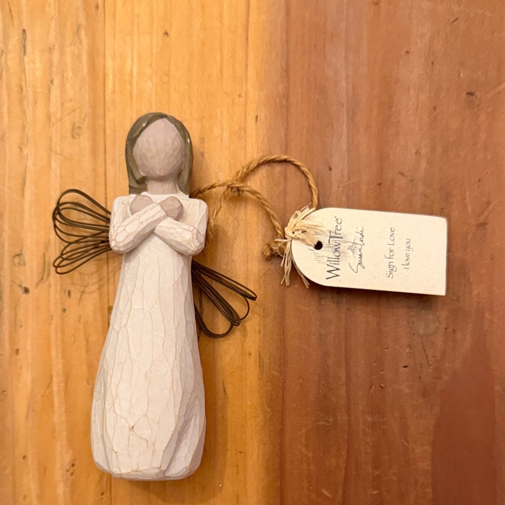 Willow Tree Angel Figurine Love Sign